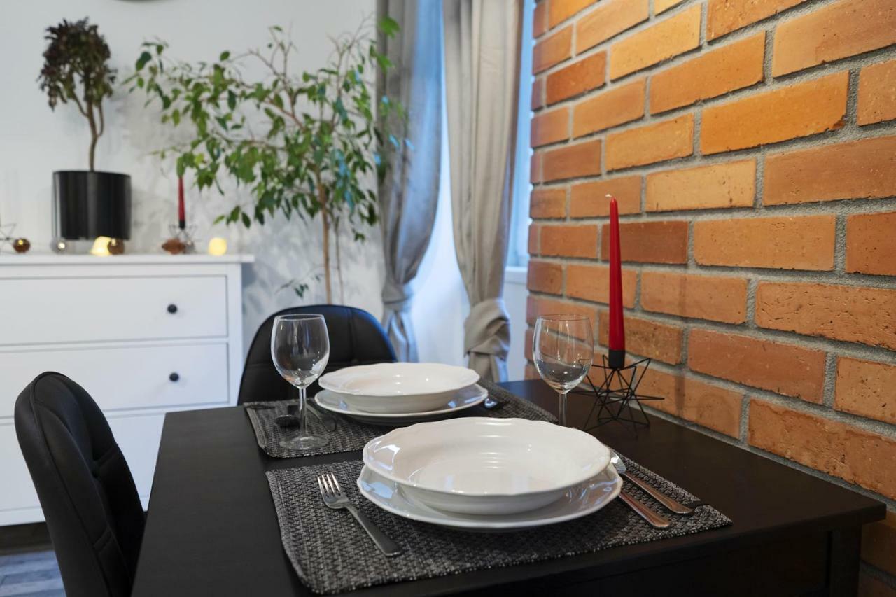 Standard Apartment by Hi5 -Akácfa 57 Budapeste Exterior foto